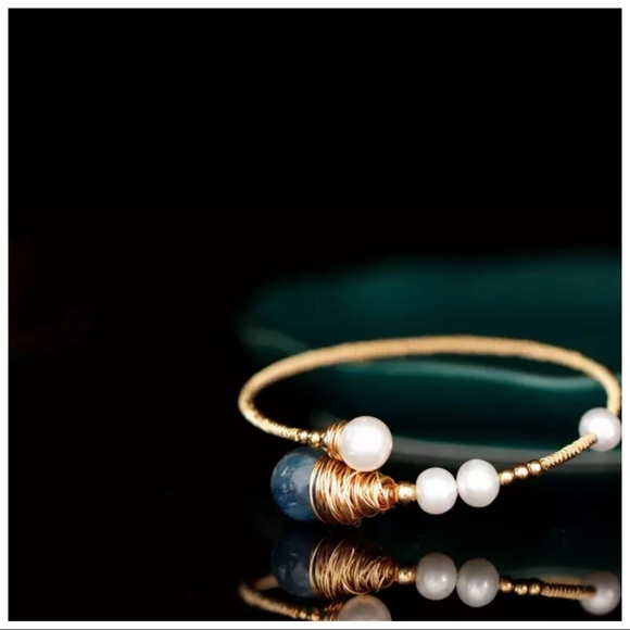 🎁 Natural Pearl & Stone Handmade Artisan Blue & Gold Bracelet - Picture 4 of 6